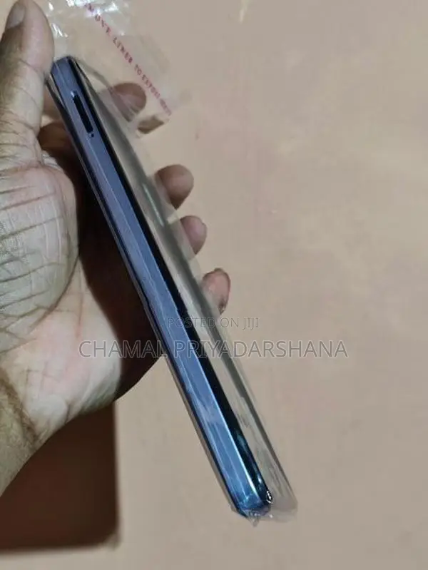 ZTE Nubia V60 Design
