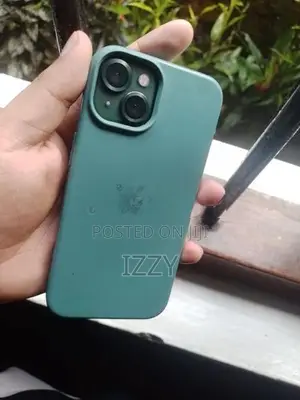 Apple iPhone 13 (Used)