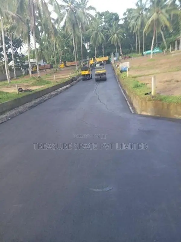 Land for Sale at Athurugiriya- Easy Access to Highway Entrance
