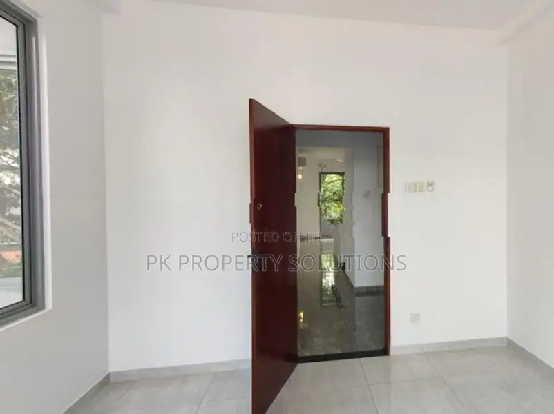Commercial Building for Rent in Colombo 05 (file No 22 C)