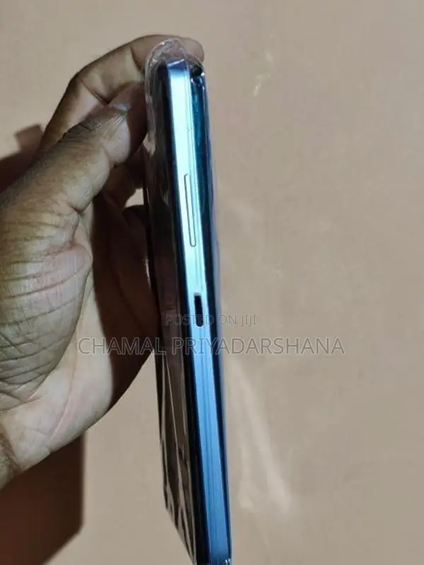 ZTE Nubia V60 Design
