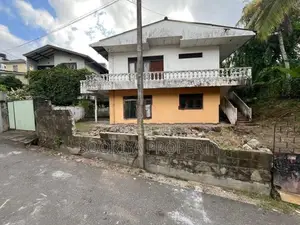 Baththaramulla Pelawaththa Residential Land with House for Sale