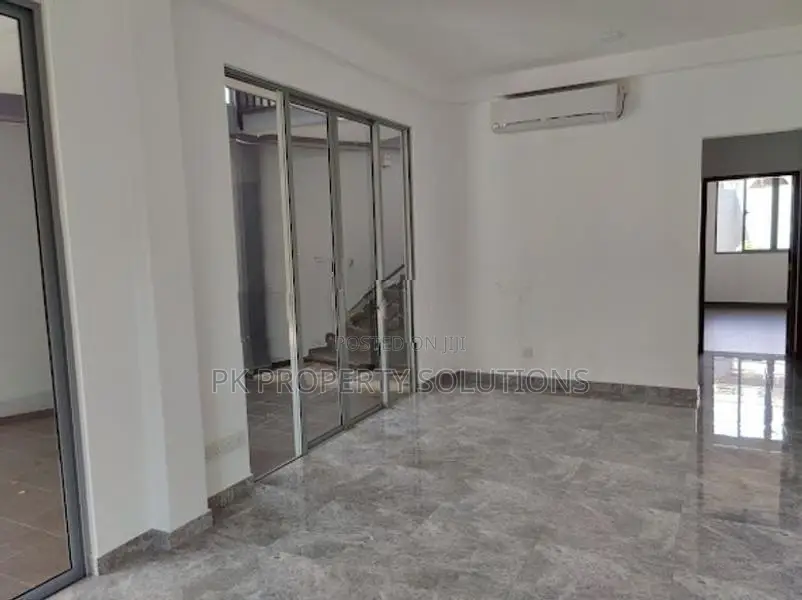 Commercial Building for Rent in Colombo 05 (file No 22 C)