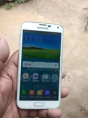 Samsung Galaxy S5 (Used)