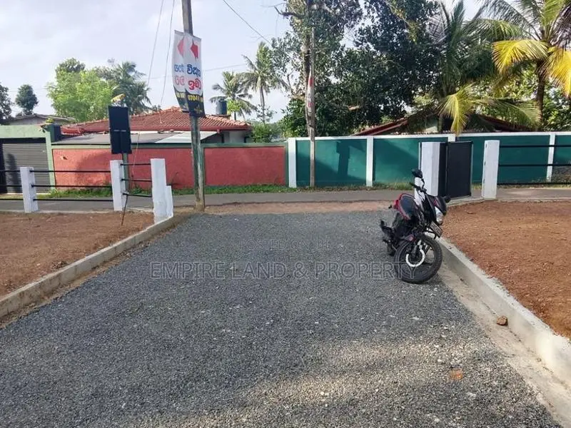 පිළියන්දල 157 පාරට 500m දුරින් අගනා නේවාසික බිම් කොටස්