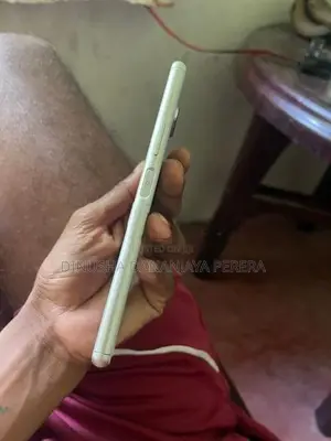 Sony Xperia 8 64GB (Used)