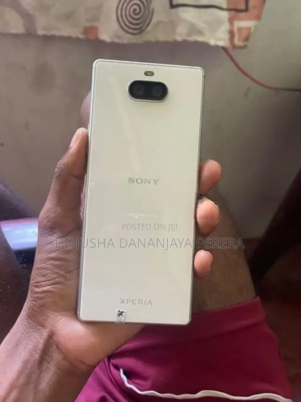 Sony Xperia 8 64GB (Used)