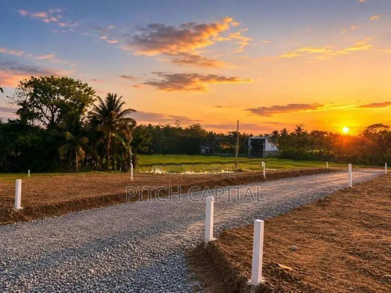 කහතුඩුවෙන් සුන්දර පරිසරයක අගනා ඉඩමක්