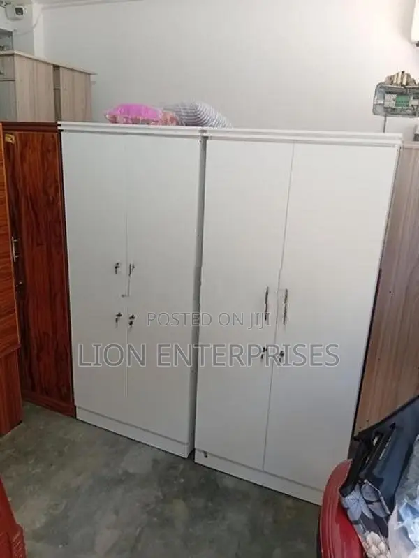 6×2.5 Melamine White Color Cupboards