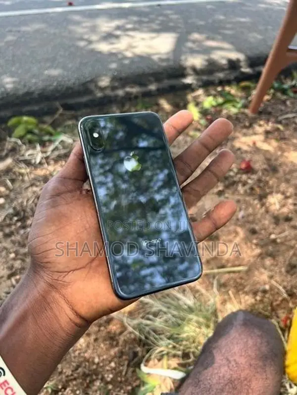 Apple iPhone XS 256GB (Used)