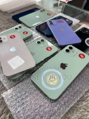 Apple iPhone 12 (Used)