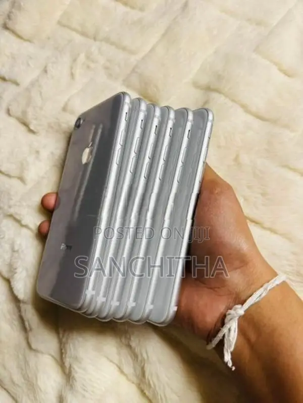 Apple iPhone 8 (Used)