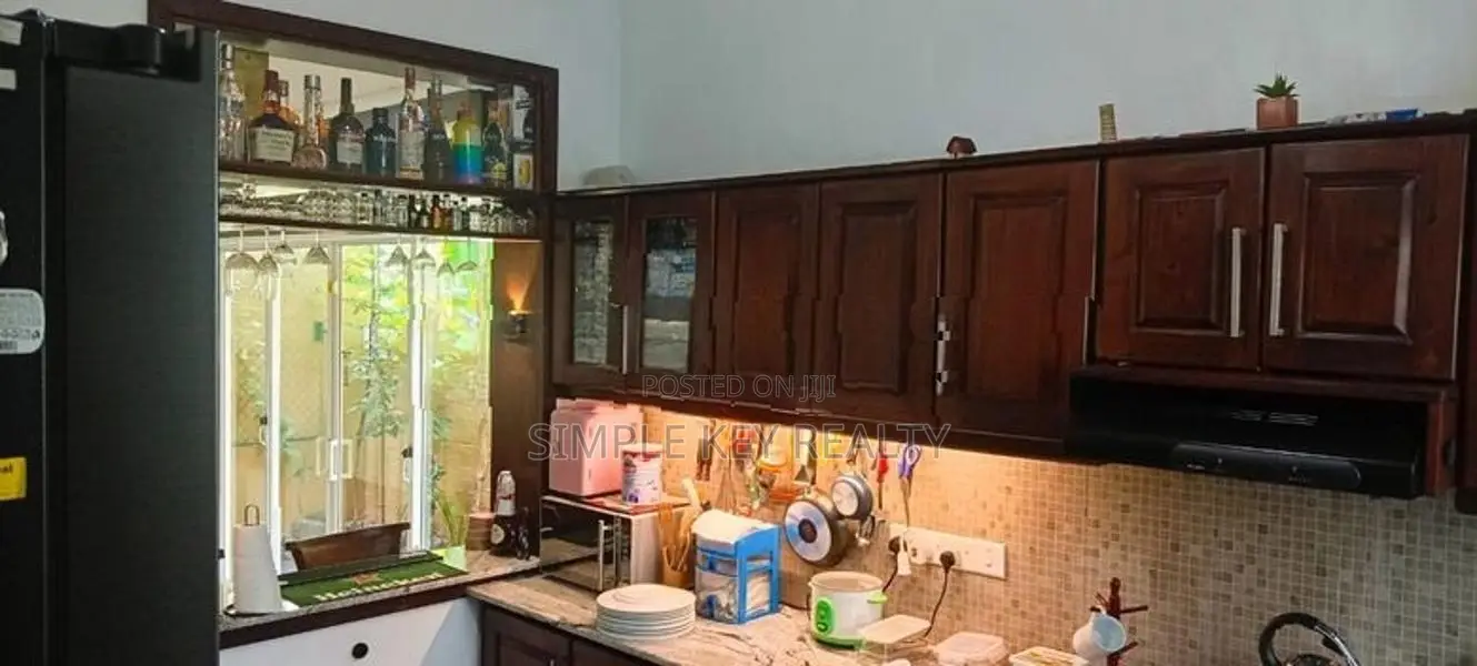 Beautiful Two Storey House for Sale in Gampaha Yakkala Werallawatta