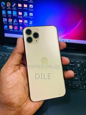 Apple iPhone 11 Pro Gold (Used)