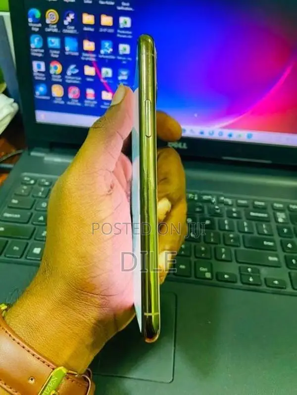 Apple iPhone 11 Pro Gold (Used)