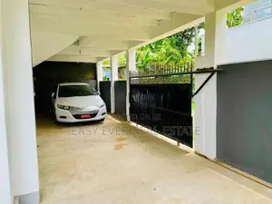 Kaduwela Land with House for Sale