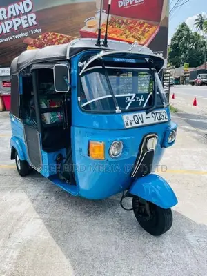 Bajaj RE 2010