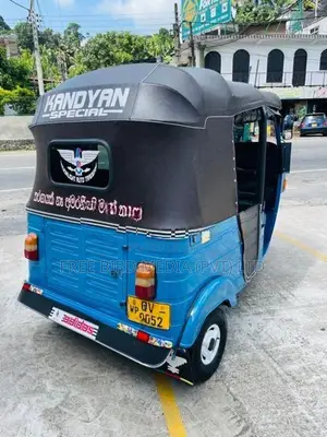 Bajaj RE 2010