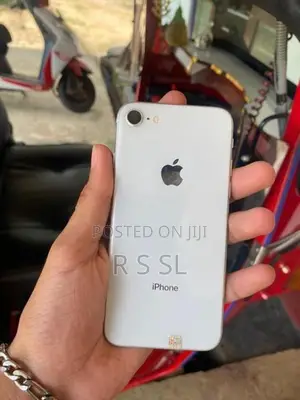 Apple iPhone 8 (Used)