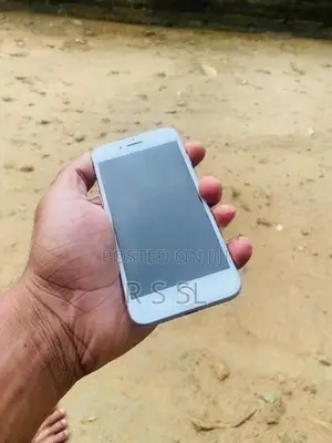 Apple iPhone 8 (Used)