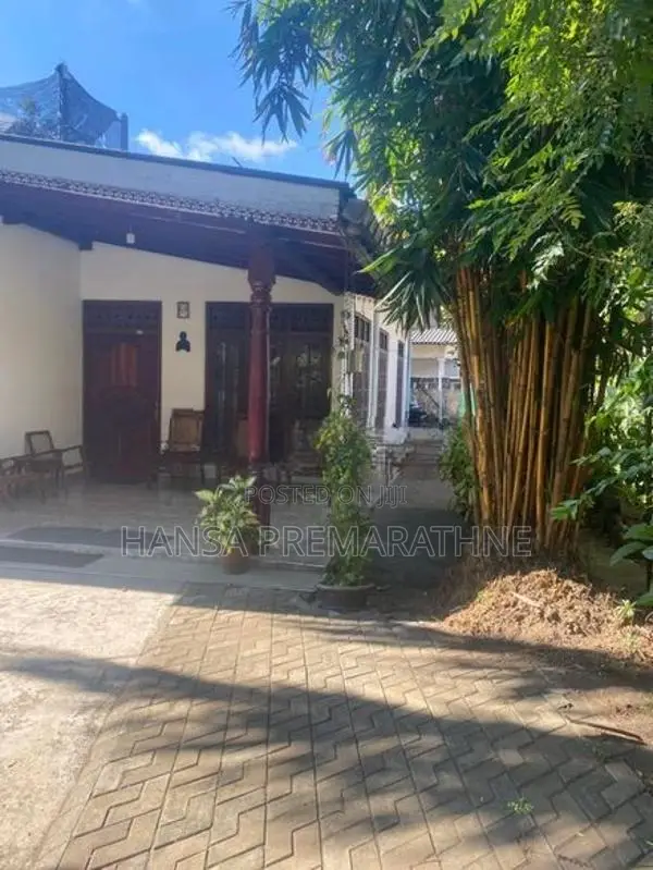 Beautiful Family Home with Lush Garden – Welisara, Ragama