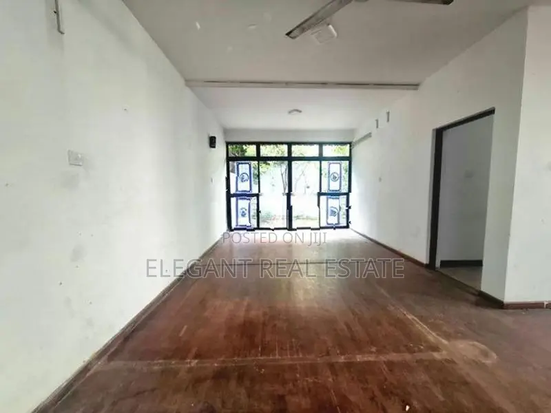 Commercial Property for Rent in Colombo 07 (A4447)