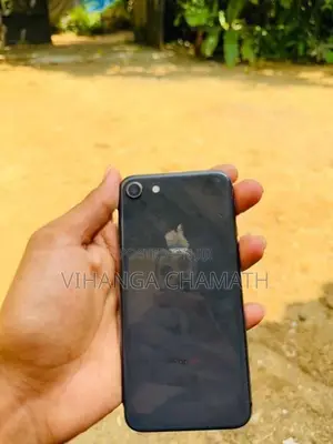Apple iPhone 8 (Used)