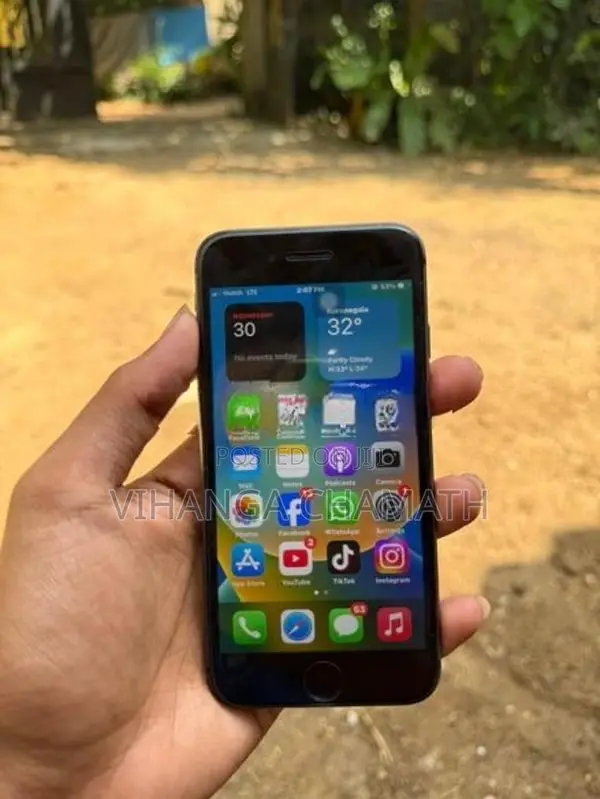 Apple iPhone 8 (Used)