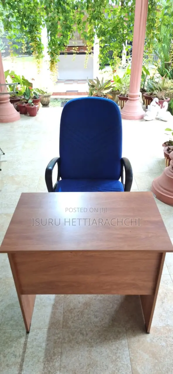 Used Furniture Set