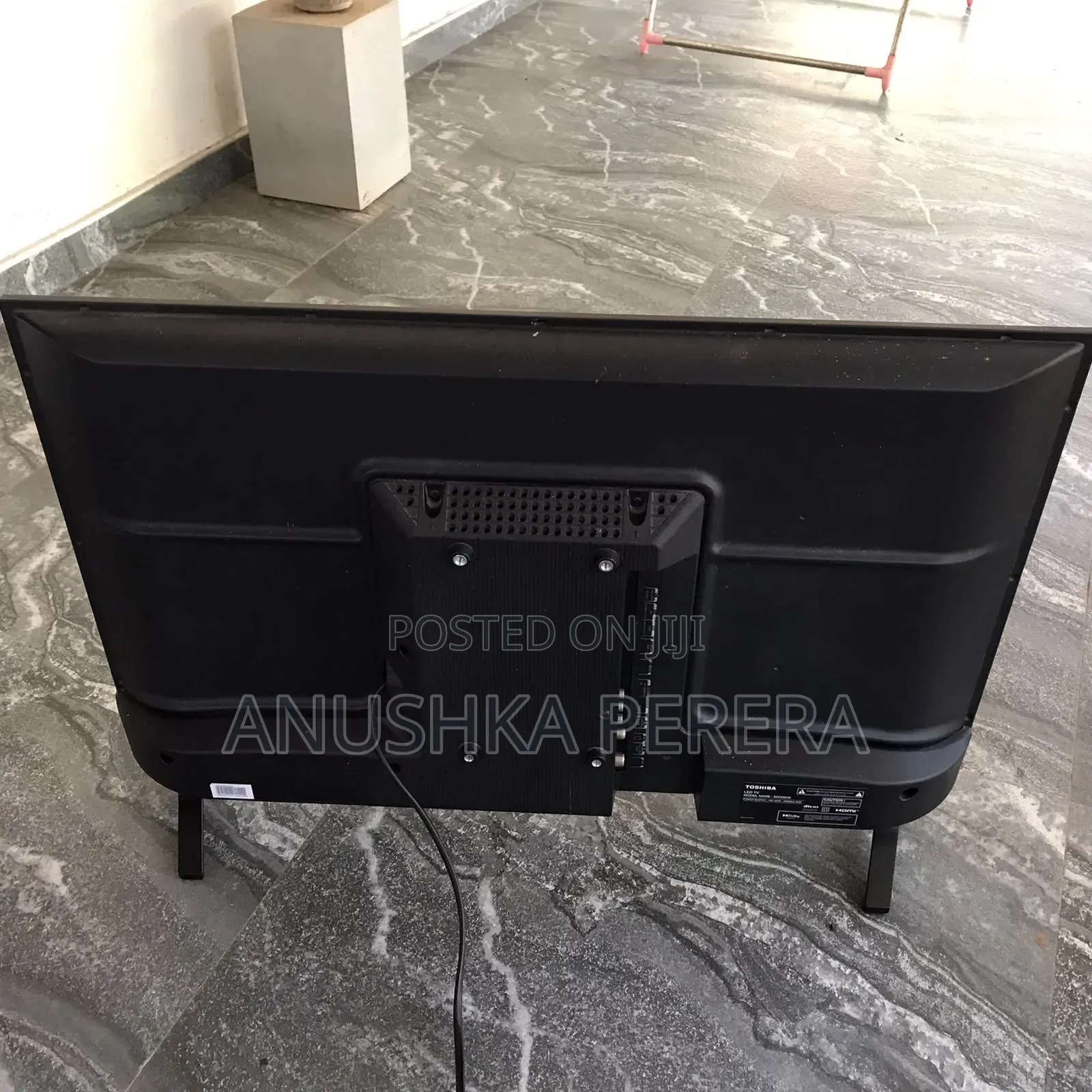 Toshiba 32" Smart TV
