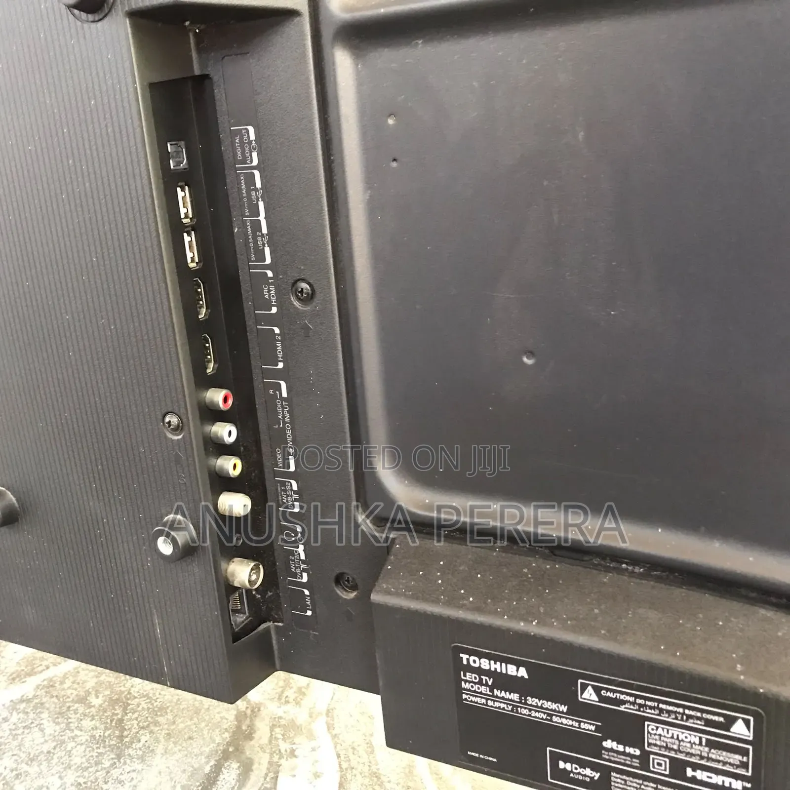 Toshiba 32" Smart TV