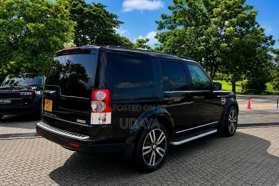 Land Rover Discovery 2013