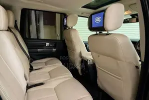 Land Rover Discovery 2013