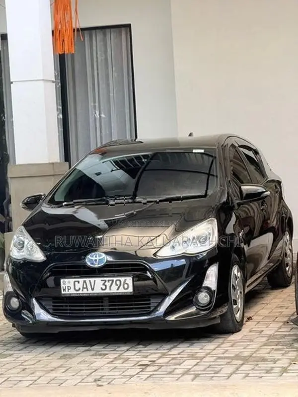Toyota Aqua 2015