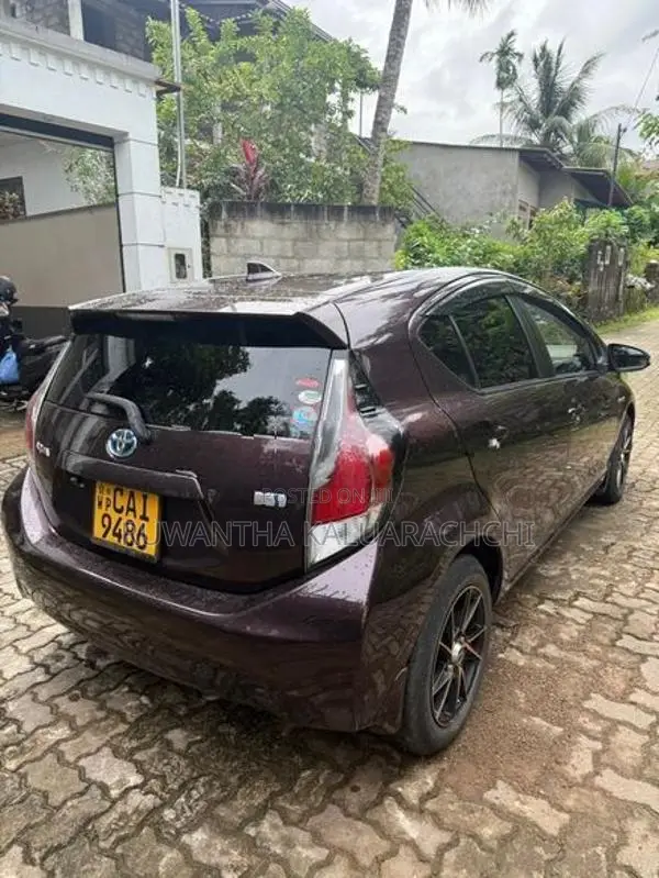 Toyota Aqua 2015