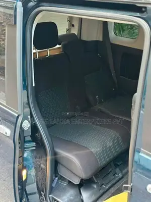 Toyota Roomy Custom GT Turbo 2024