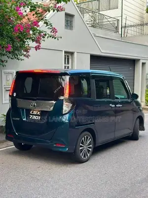 Toyota Roomy Custom GT Turbo 2024