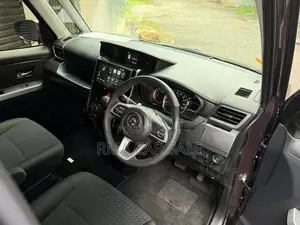 Toyota Roomy Custom G FREE REG 2025