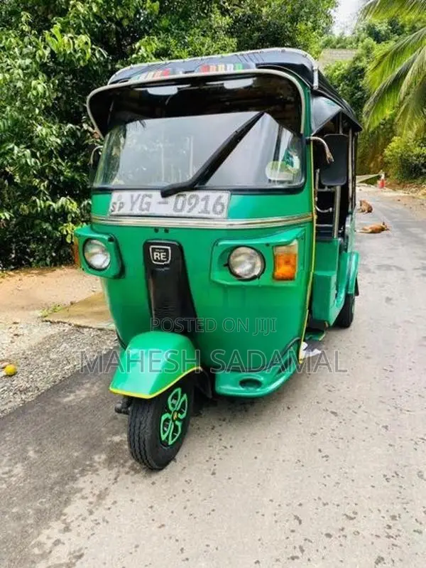 Bajaj RE 2015