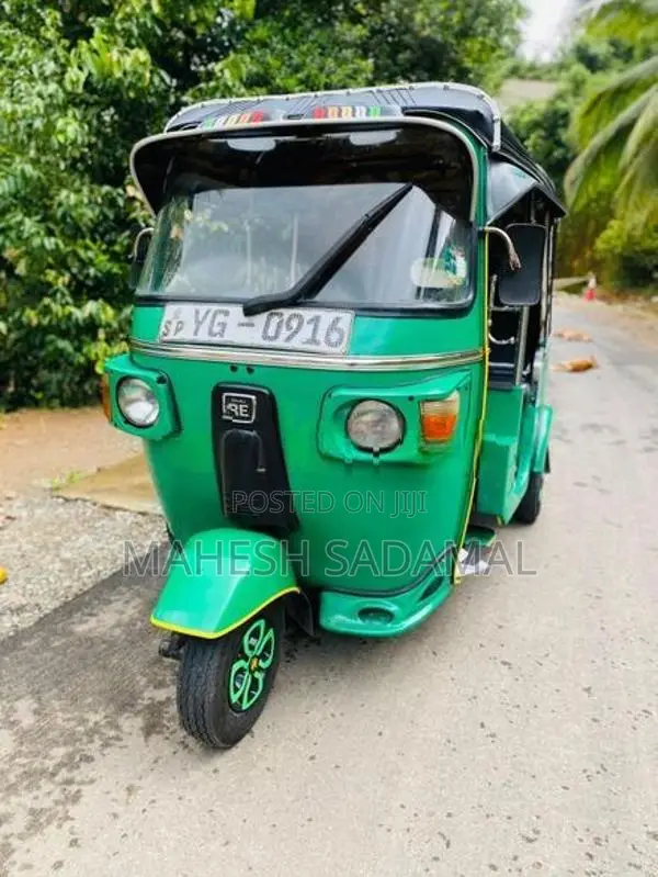 Bajaj RE 2015
