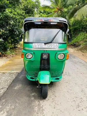 Bajaj RE 2015