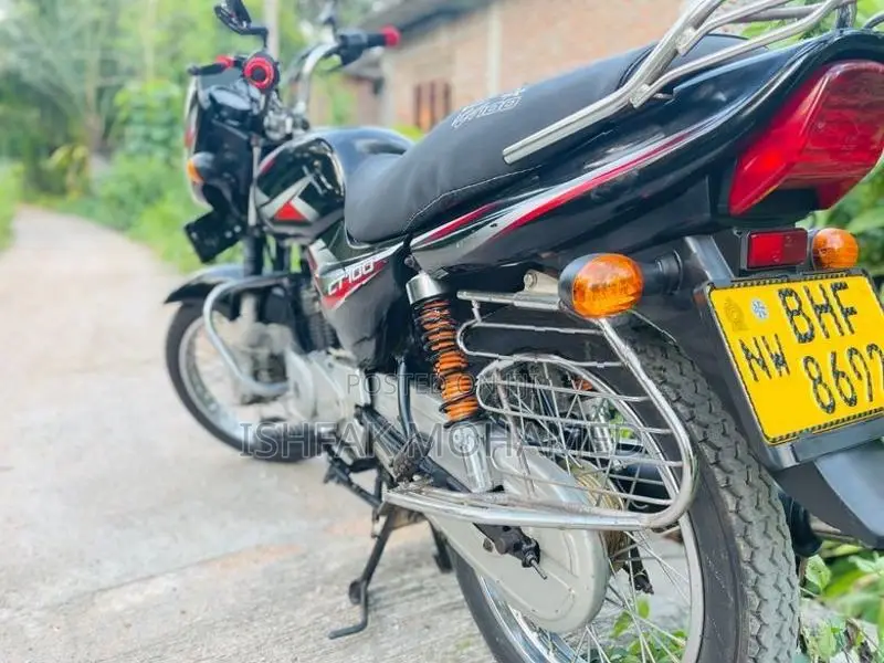 Bajaj CT100 Blue 2017