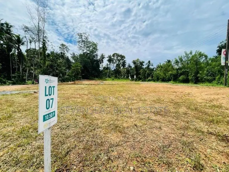 Residential Land for Sale in Kotigamgoda Padukka
