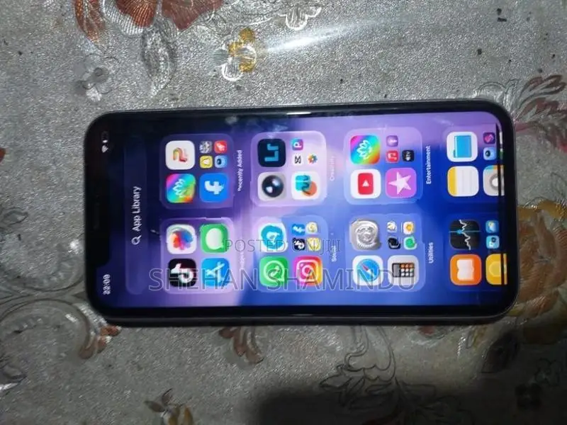 Apple iPhone 11 (Used)
