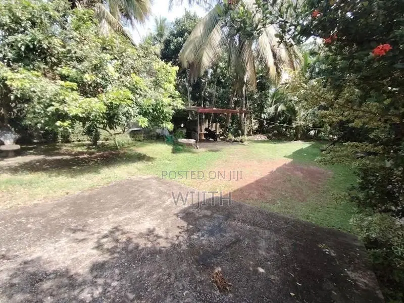 ඉඩමක් කොටිටාව නගරයට ආසන්නව