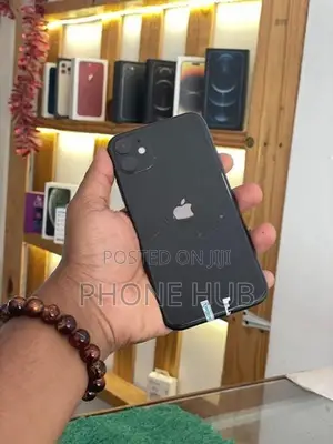 Apple iPhone 11 128GB (Used)