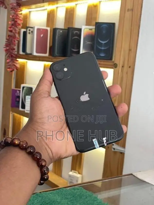 Apple iPhone 11 128GB (Used)