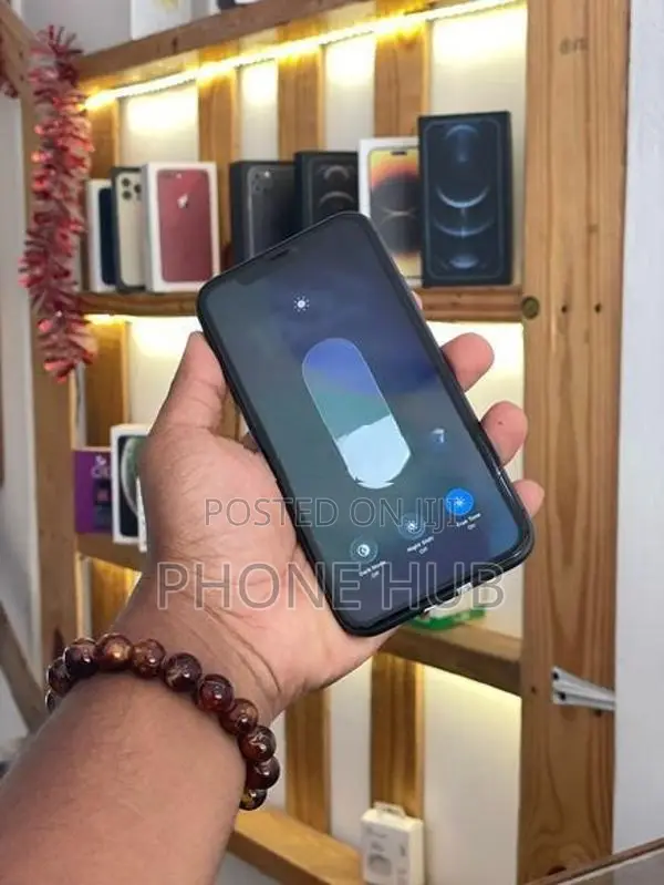 Apple iPhone 11 128GB (Used)