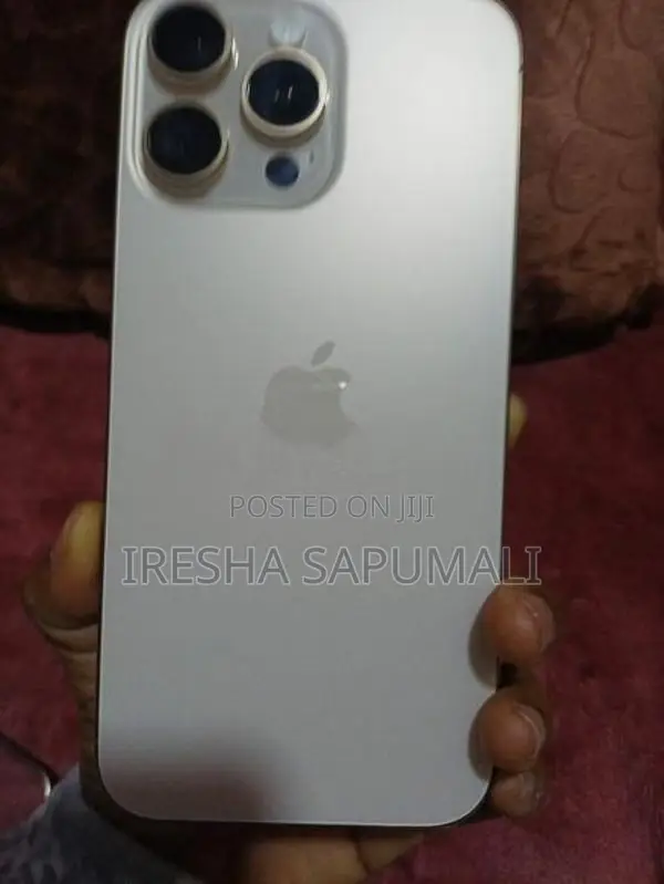 Apple iPhone 16 Pro Max dessert titanium (Used)