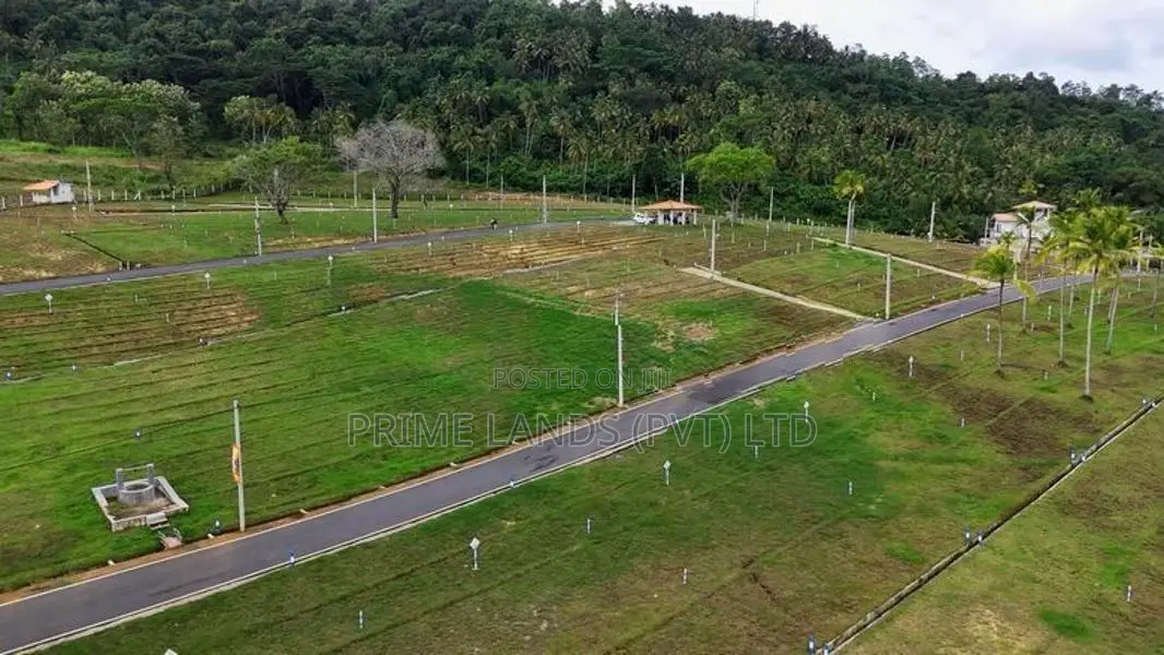 වලස්මුල්ලෙන් පදිංචියට ඉඩමක්,